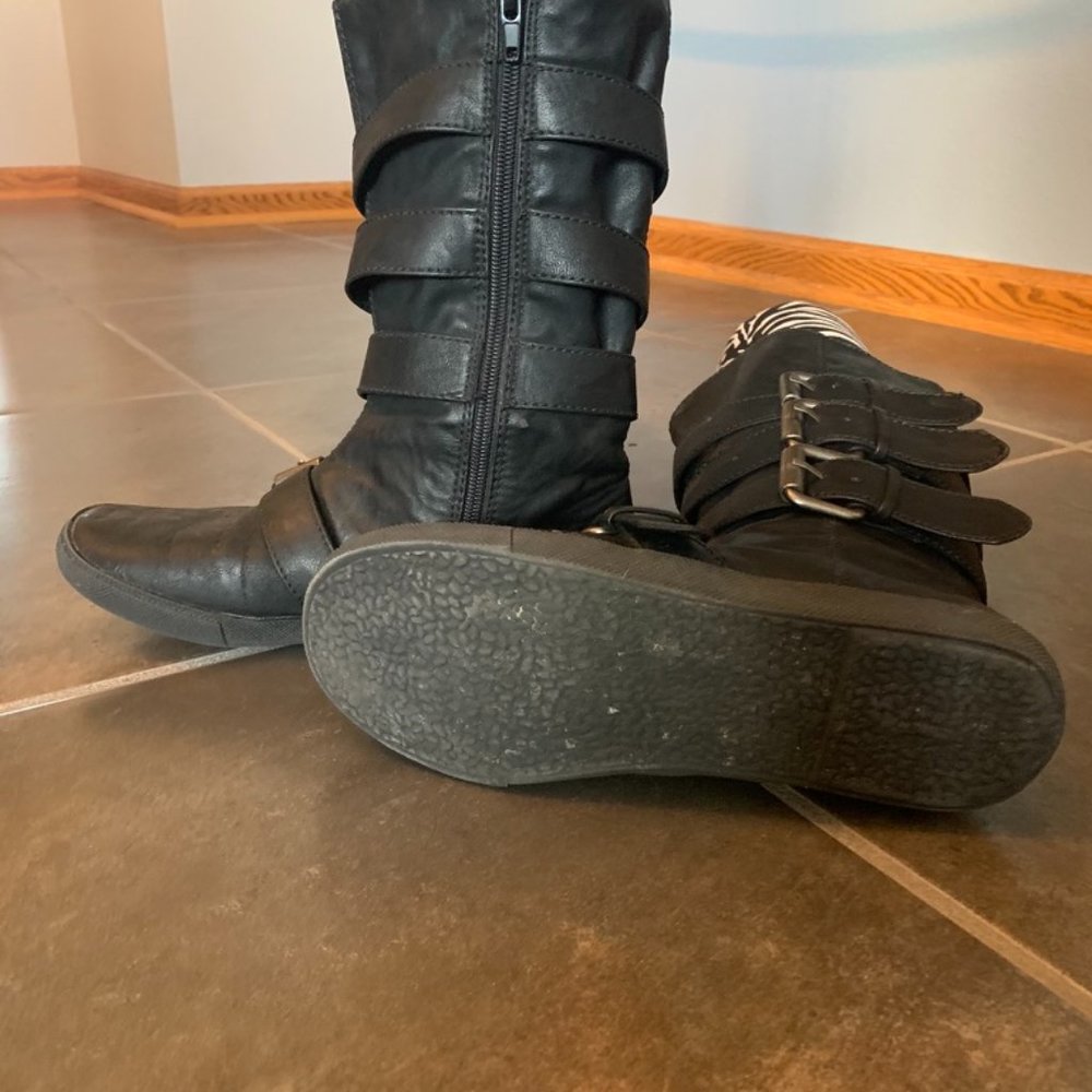 Blowfish 3/4 height boots